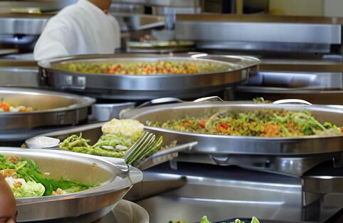 在大學(xué)食堂里包個(gè)窗口掙錢(qián)嗎？需要考慮哪些因素